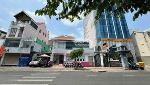 bán nhà mặt tiền lý tự trọng - dt: 12 x 22m - nhà cấp 4 - giá bán: 100 tỷ tl tin thật 100%