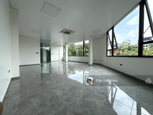 cho thuê lk mậu lương 85m thông sàn - lô góc 3 mặt thoáng thang máy xịn - ô tô vây quanh chỉ 8 tr