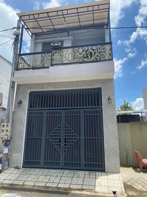 chủ gửi bán nhà 1t1l phường hoá an tp biên hoà. dt:4,5x13,9=60m2. giá: 2tỷ8 bớt lộc đường nhựa 6m