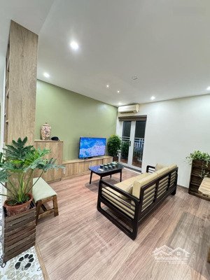 nhà đẹp hơn chung cư cao cấp! tập thể nguyên hồng, t3, 2 ngủ, 90 m2 (39m2 sổ), 3 ban công