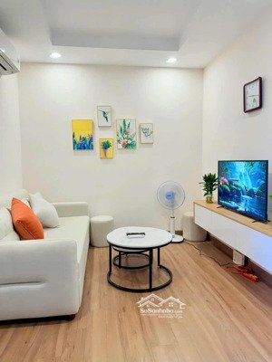 mời thuê căn 1pn 1wc 35m2 đủ đồ toà s1 sky oasis.hl ạ