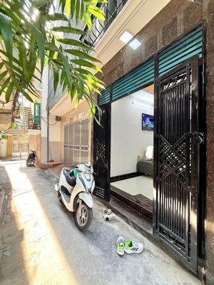 minh khai nhà đẹp gần phố 50m x 5 tầng thang máy full nội thất lung linh, bán 10tỷ500