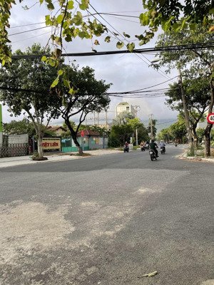 lô góc 136m2, dòng tiền 100tr/th, vị trí du lịch biển sơn trà, mặt tiền trần nhân tông chỉ 22.5 tỷ.