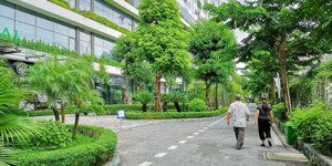 tôi chính chủ bán căn 1 ngủ full đồ thiết kế tại 58 tố hữu. sẵn sổ và hđ thuê. lh 