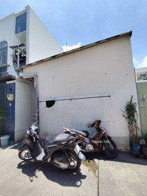 bán nhà giá tốt - 82m2 - hẻm 4.5m - chỉ 6.3 tỷ - đ. bình trị đông, bình tân - gần chợ lê văn quới