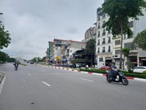 nhà mới tư đình, long biên, 80m*6t, 13 tỷ. gara, thang máy.