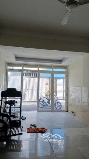 nhà chính chủ ngay tỷ linh đông,giá tốt