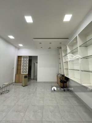 hot!! 7,85 tỷ siêu phẩm dòng tiền đang cho thuê 25/tháng nhà mặt tiền đình phong phú