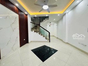 ngô gia tự thượng thanh .50m . 8triêu lh. ( zl) . cho thuê nhà nguyên căn .siêu đẹp