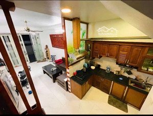 nhà đẹp hoàng hoa thám_33m*4t_ ngõ to đẹp_vị trí trung tâm quận ba đình