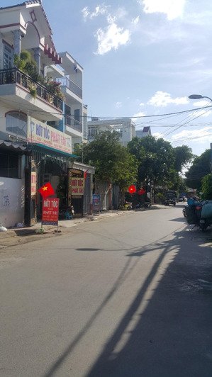 nhà trệt, 2 lầu, 5x20m, mặt tiền đường tch08, gía 7.45 tỷ tl