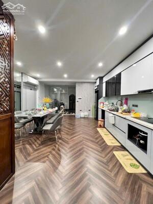 BÁN NHÀ MẶT PHỐ ĐÔNG CÁC NHÀ 8 TẦNG 70m2 GIÁ 38 TỶ