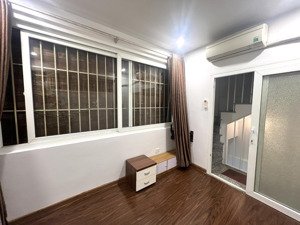 bán nhà ngõ gạch, phường hàng buồm 12m2 xây 4 tầng 2 ngủ (nhà từ mặt đất) 