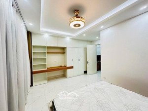 chính chủ cần bán siêu phẩm nhà phân lô cầu giấy 6 tầng thang máy, ô tô vào nhà, giá 26,5 tỷ