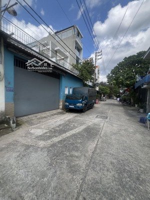 bình tân bình hưng hòa :ngang 10m*25m/cn :251m2, hẻm 8m