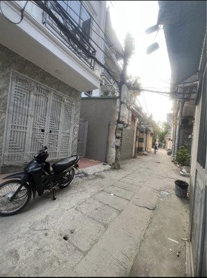 hơn 8 tỷ ngõ oto thông đẹp- gần phố trương định- 38m