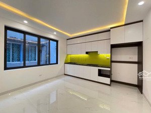 chính chủ gửi bán liền kề văn khê, hoàn thiện nhà mới tinh, có thang máy,nhà đẹp