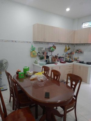 bán nhà mt đường số 1, khu dân cú bình hưng. dt: 6x18m xây 3 lầu sổ hồng hoàn công đầy đủ