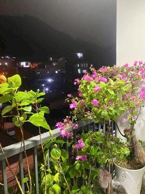 bán nhà sau lưng kdt mipeco. nhà 1 trệt 1 lửng 3 tầng lầu (có ô chờ thang máy) nhà 3pn. 5wc