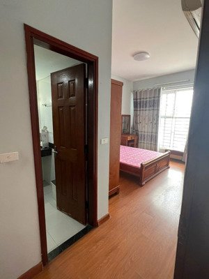 cho thuê căn hộ chung cư sakura tower, 13,5 triệu, 90 m2, giá siêu hời, view đẹp