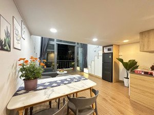 căn hộ duplex ban công, máy giặt riêng full nội thất đường 3/2 quận 10 ngay viettel tower