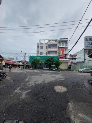 nhà 3 tầng mặt tiền đường khu nam long p. thạnh lộc, quận.12 dt 72 (4mx18m) 6,5tỷ.