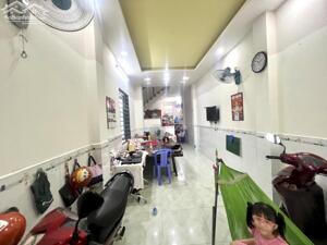 XE HƠI ĐỖ CỬA- 3 CĂN RA MẶT TIỀN- 3 TẦNG ĐÚC- LÊ QUANG ĐỊNH- 50M- 7,99T