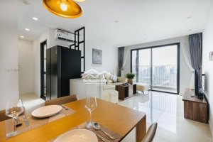 bán căn hộ 137 nguyễn ngọc vũ 140m2 thiết kế 3 phòng ngủ rất thoáng căn góc, liên hệ 