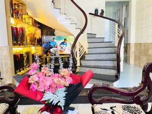 cực hiếm nhà 3 tầng lưu quang thuận sát hồ xuân hương, ra biển chỉ 400m