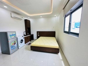 căn hộ cửa sổ trời máy giặt riêng ngay khu etown - k300 - ga t3 quận tân bình