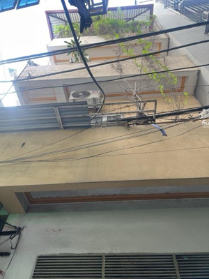 bán nhà phạm văn đồng - thông tứ tung - vị trí siêu hót - 3 bước ra phố - xây ccmn - kd bất chấp