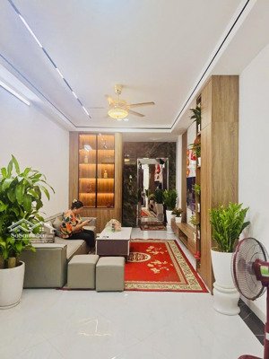 nhà đẹp xuân thuỷ,cầu giấy 40mx7t,mt3.6m giá 12.5tỷ ngõ thông kinh doanh 15m ra mặt phố 10m ra ô tô