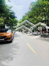 chính chủ bán nhà 49 huỳnh thúc kháng dt 55m, 4 tầng, mt 5m, giá 24.76 tỷ, ô tô phân lô, kinh doanh