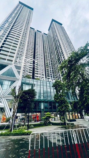 siu phẩm ! cần cho thuê chcc tại the zei. lh em quyên)