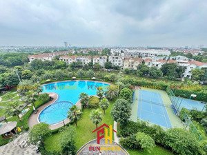 bán căn hộ vip tại vinhomes symphony, tầng cao, view bể bơi + biệt thự, hướng đông nam