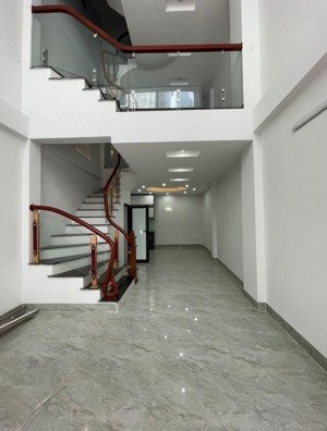 bán nhà quang tiến 40m 5 tầng mới tinh 20m ô tô tránh nhỉnh 7 tỷ