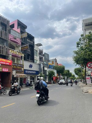 bán nhà ngay mặt tiền đường sư vạn hạnh p12, q10 dt: 6x16 nhà trệt 3 lầu sân thượng, giá 36.5 tỷ tl