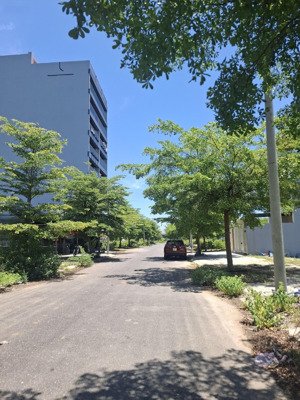 rẻ nhất dự án! kđt sentosa. ngang 6m dài 20. trục chính thông thẳng cocobay. đường 17.5m. 2.6 tỷ