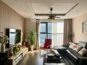 nóng! cần cho thuê chcc tại flc 365 cầu giấy. lh em quyên)