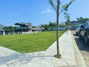 hàng f0 2tỷ/100m 6m mặt tiền đất trung tâm hoà lạc