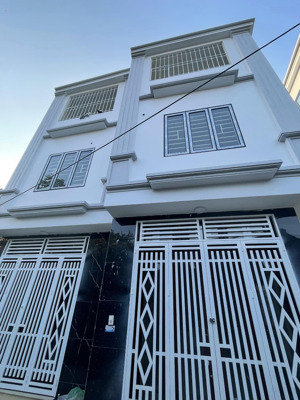 nhà rẻ nhất đồng mai - hà đông, 40m2 xây 2 tầng, nhà dân xây. 3pn. chỉ 3,29 tỷ. đầy đủ tiện ích