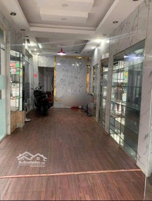 cho thuê nhà 2 mặt tiền trần hưng đạo, p.7, q.5 giá 30tr