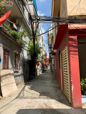 Cho thuê nhà riêng ngõ 565 Nguyễn Trãi - Thanh Xuân 45m x 4T, 5P GIÁ 13.5TR, lô góc, ô tô