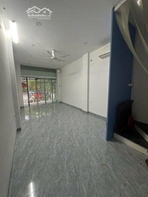 bán nhà 6 tầng mặt phố khuất duy tiến 40m2 , nhà đẹp ở luôn vỉa kè kinh doanh, 2 mặt thoáng