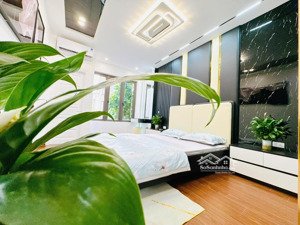 hiếm trong phân khúc - ra mặt phố võ chí công - phải thật nhanh