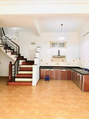 bán gấp nhà lạc long quân tây hồ 58m² - 3 tầng 4.3m mt, ô tô đỗ cửa, giá chỉ 11.8 tỷ