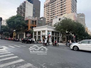 bán nhà góc 2mt hai bà trưng - cao bá quát, quận 1, dt: 15x19m. 2 tầng chỉ 150 tỷ