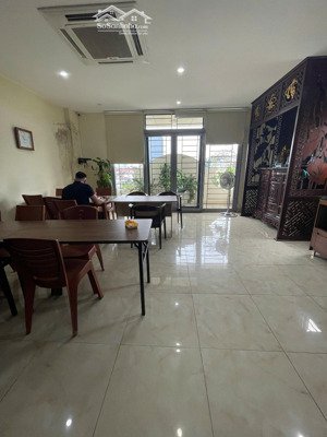cho thuê nhà riêng ngõ 23 đỗ quang- cầu giấy, 65m² x 5 tầng, mt 5 mét,phân lô ô tô đỗ cửa. giá 28tr