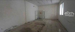 cho thuê nhà mặt tiền đường trần hưng đạo kế bên túc tắc tea