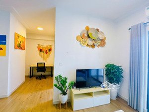 cần bán căn 45m westbay tầng 10 giá 2.890 tỷ bao phí lh 